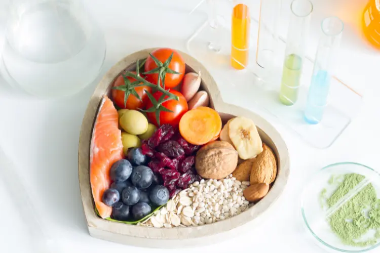 diatrofi kai cholisteroli